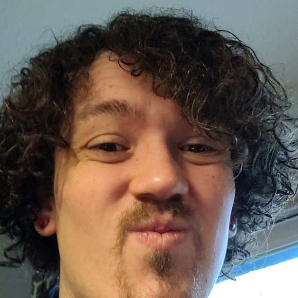 Meet your Posher, Chris - Picture 1 of 1